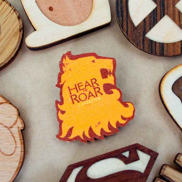 Значок деревянный Game of Thrones: Ланнистеры Е106