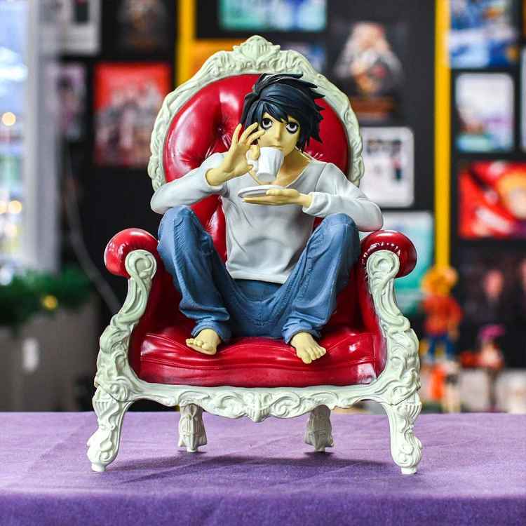 Фигурка Death Note: L на кресле 