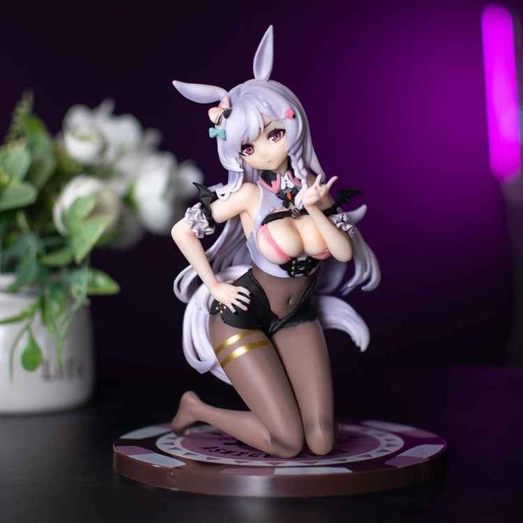 Фигурка Lucky Dealer: Зайка диллер Фигурка Lucky Dealer: Зайка диллер