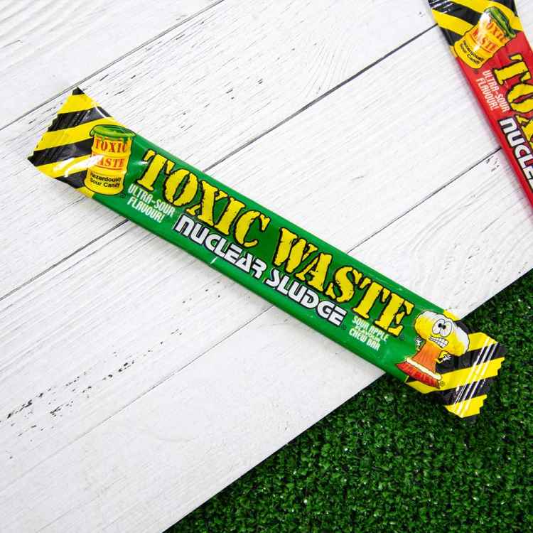 Жевательные конфеты Toxic Waste: Яблоко 