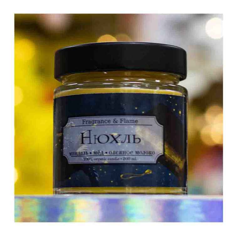 Свеча в стеклянной упаковке Fragrance&Flame: Нюхль (200 мл) Свеча в стеклянной упаковке Fragrance&Flame: Нюхль (200 мл)