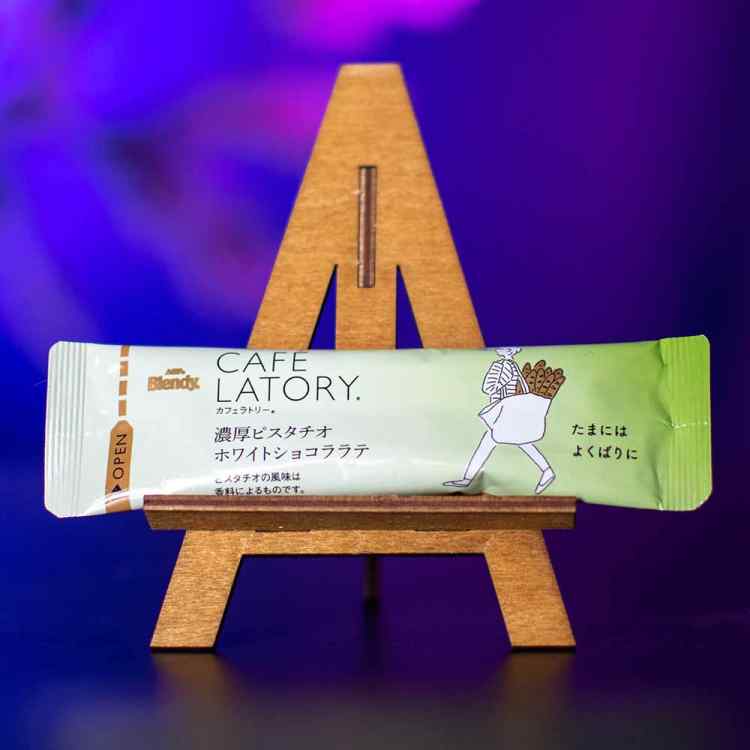 Кофе AGF Бленди Латте фисташковый с белым шоколадом в стике (Япония)