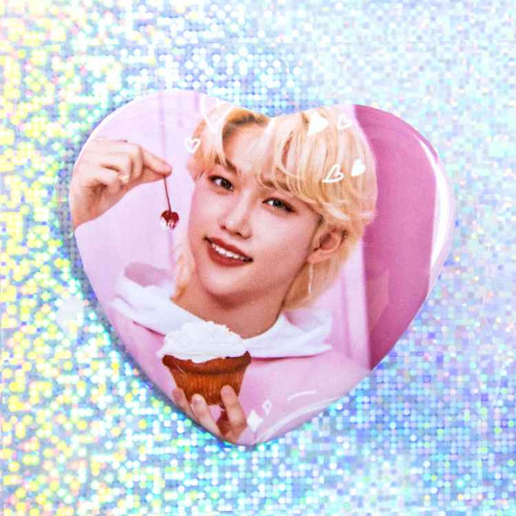 Значок сердце: Stray Kids: Феликс розовый