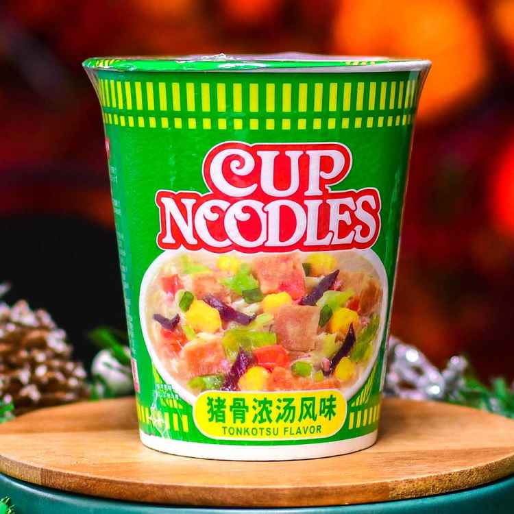 Лапша Cup Noodles со вкусом тонкацу