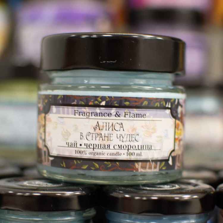 Свеча в стеклянной упаковке Fragrance&Flame: Алиса в стране чудес (100 мл)