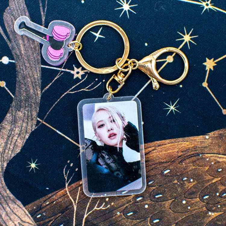 Брелок акриловый Black Pink: Розэ