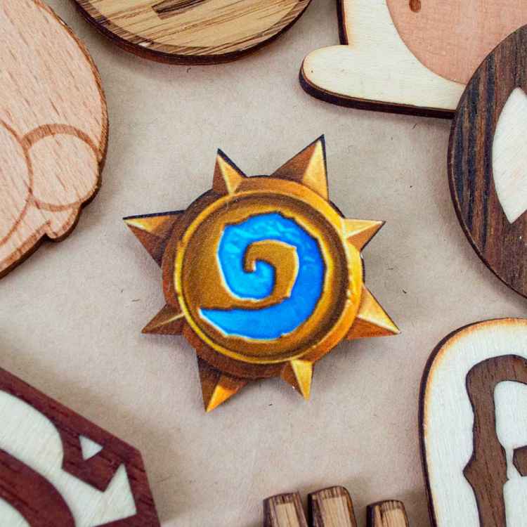 Значок деревянный HearthStone: Звезда логотип H06