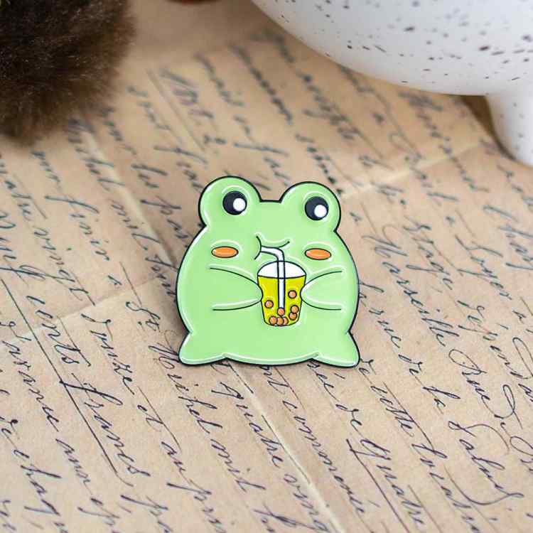 Пин Лягушка пьет Пин Лягушка пьет