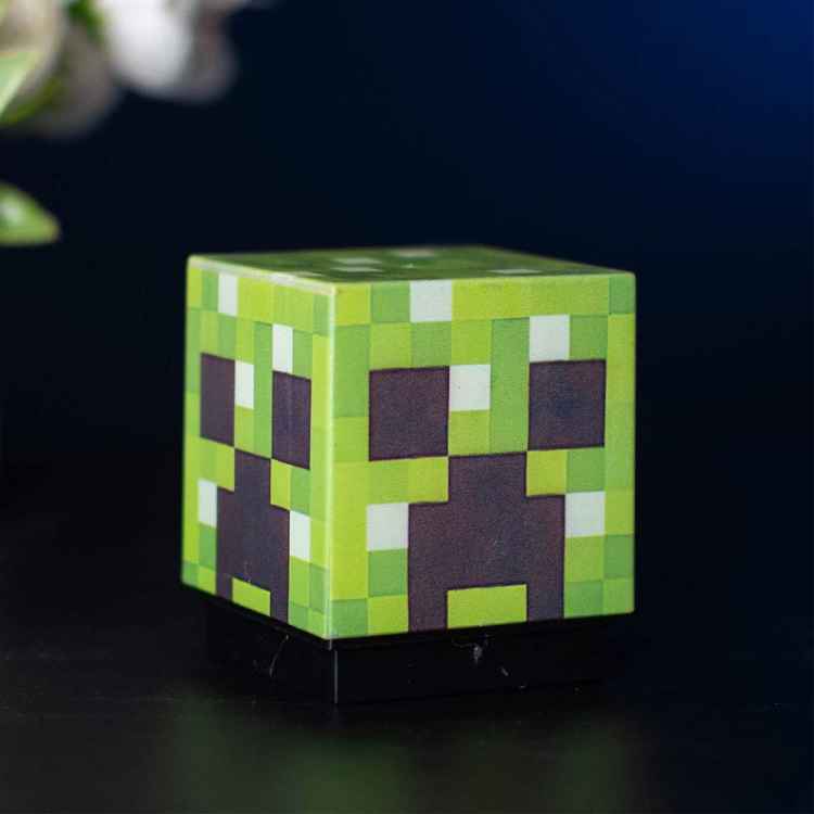 Светильник Minecraft: Голова крипера 