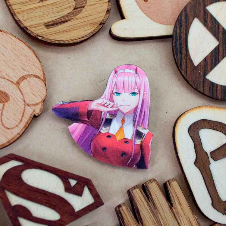 Значок деревянный Darling in the Franxx: ЗероТу J306