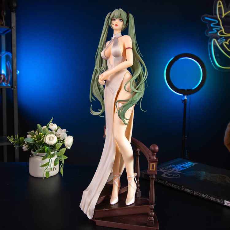 Фигурка Miku Hatsune: Мику Хатсуне с лестницей 