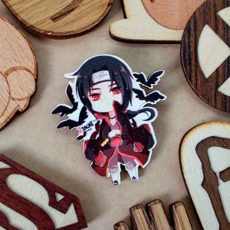Значок деревянный Naruto: Итачи J891