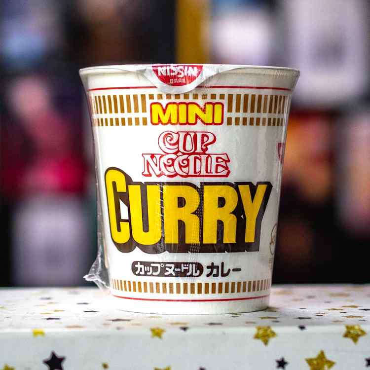 Лапша Nissin Cup Noodle Mini с карри 