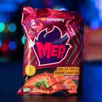 Лапша острая Samyang MEP со вкусом креветок на гриле с чесноком 