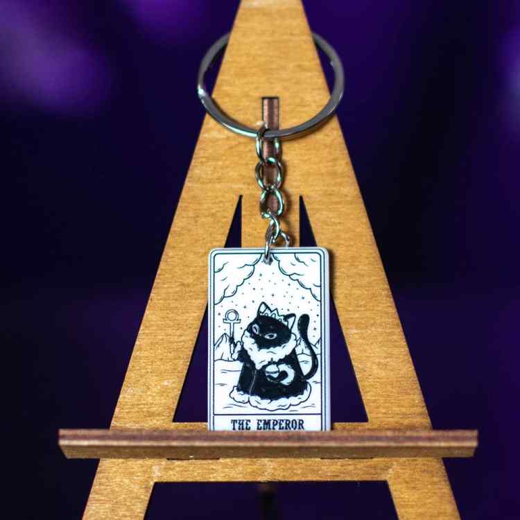 Брелок акриловый Tarot: The emperor