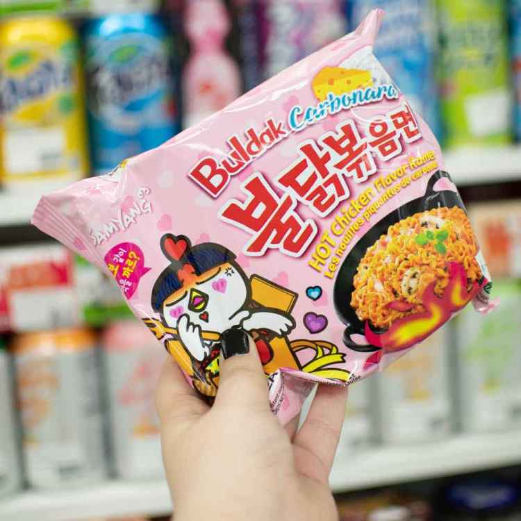 Острая лапша Samyang Hot Chicken Ramen со вкусом курицы в соусе карбонара