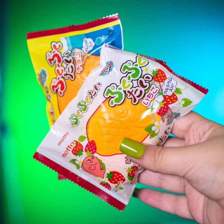 Брелок Meito Клубничные таяки