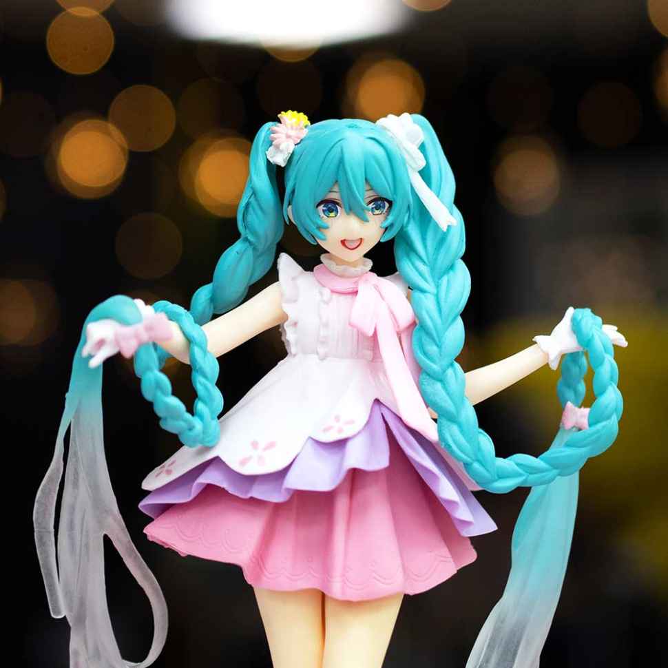 Фигурка Vocaloid: Мику Хатсуне с косами