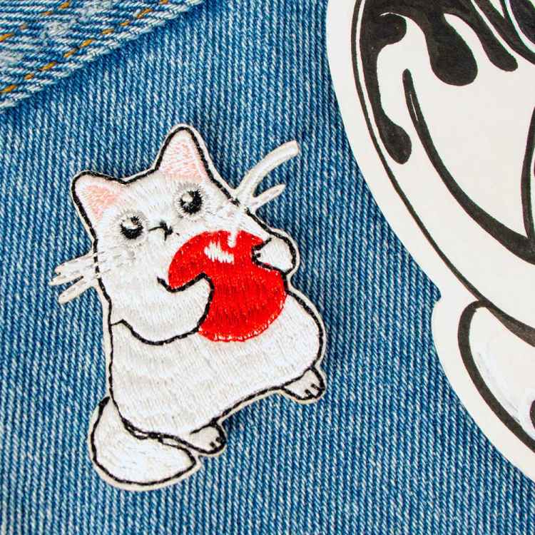 Нашивка Котик с вишней