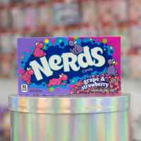 Жевательные конфеты Nerds: Виноград и Клубника 