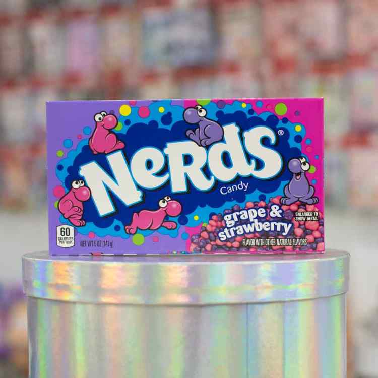 Жевательные конфеты Nerds: Виноград и Клубника 