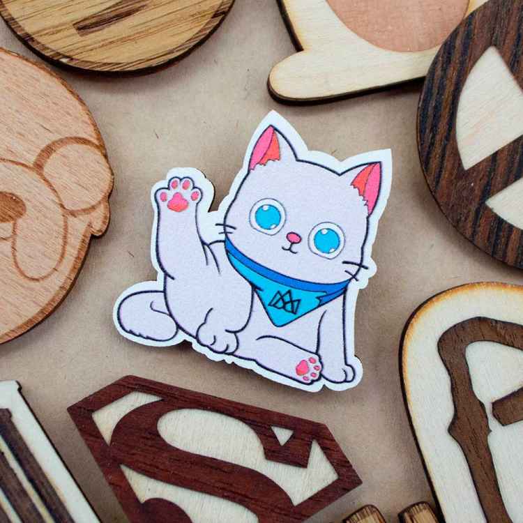 Значок деревянный Нечто: Белый кот DS