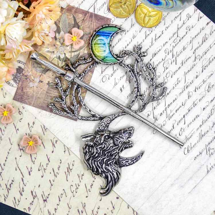 Заколка для волос "Лунная Волчица"