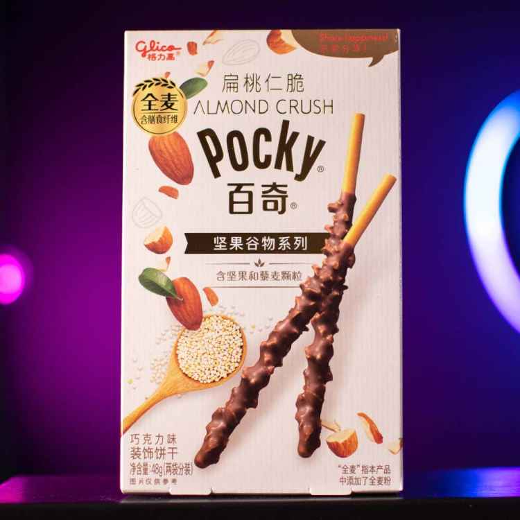 Сладкая соломка Pocky: Almond crush 
