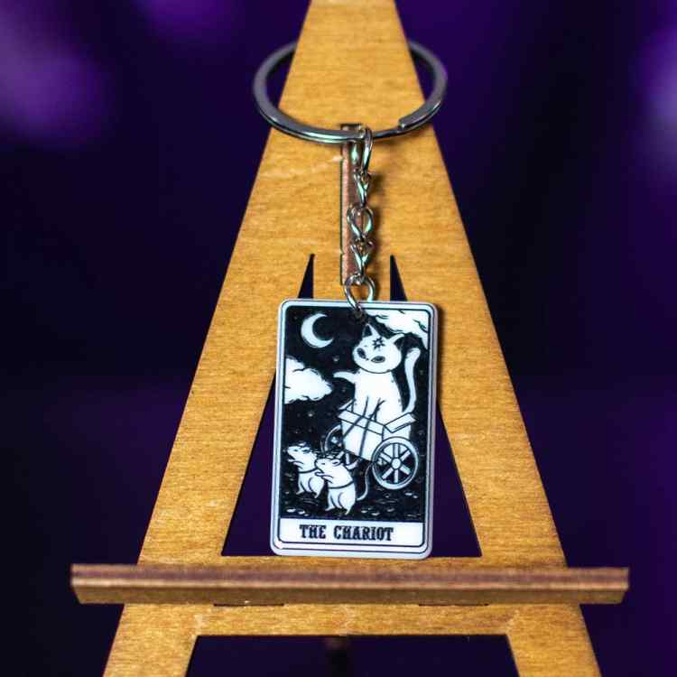 Брелок акриловый Tarot: The chariot